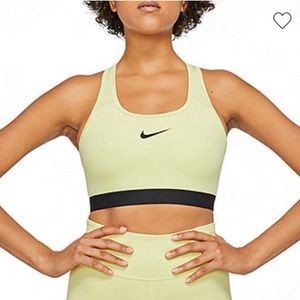 NWOT 💚 Nike Medium Support Sports Bra